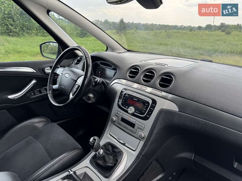 Минивэн Ford S-Max 2009 в Киеве