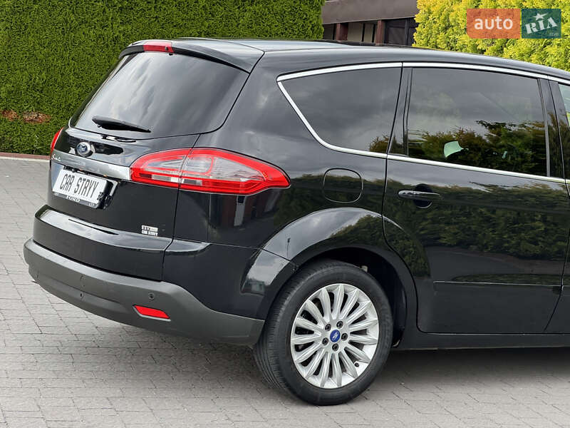 Минивэн Ford S-Max 2011 в Стрые