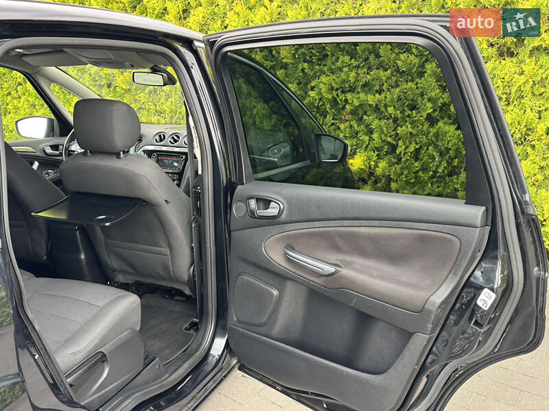 Минивэн Ford S-Max 2011 в Стрые