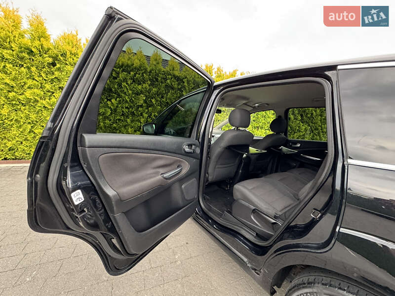Минивэн Ford S-Max 2011 в Стрые