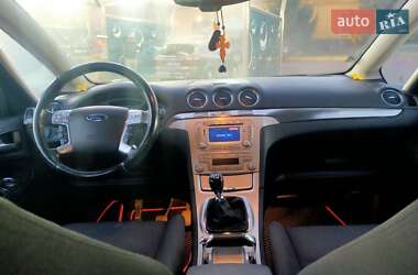 Минивэн Ford S-Max 2009 в 