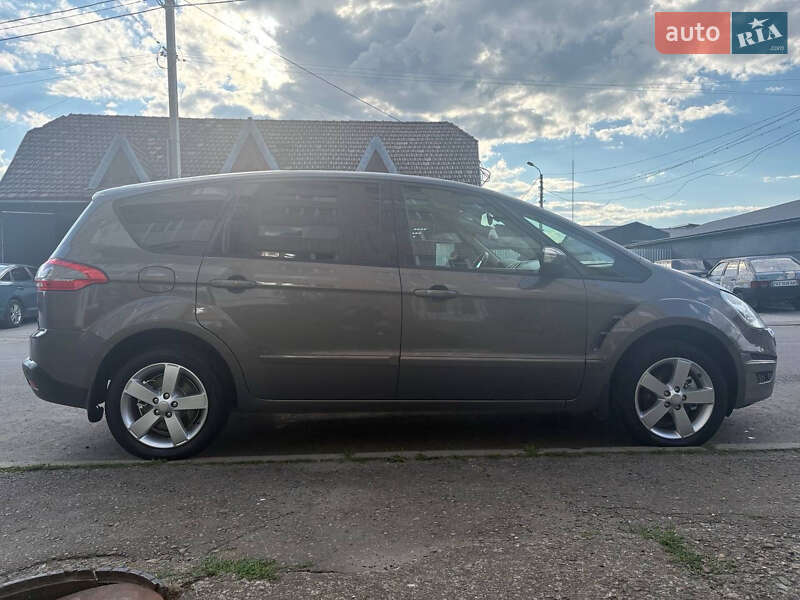 Минивэн Ford S-Max 2012 в Снятине