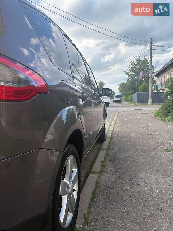 Минивэн Ford S-Max 2012 в Снятине