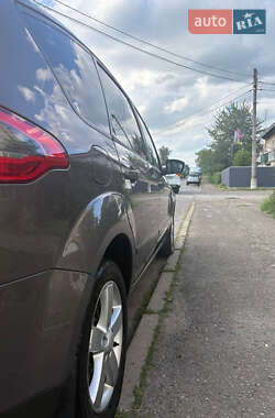 Минивэн Ford S-Max 2012 в 