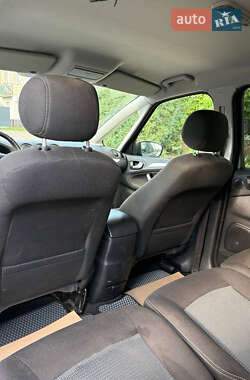 Минивэн Ford S-Max 2012 в 