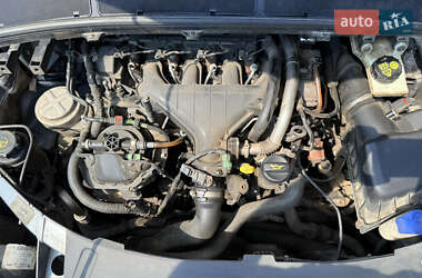 Минивэн Ford S-Max 2006 в 