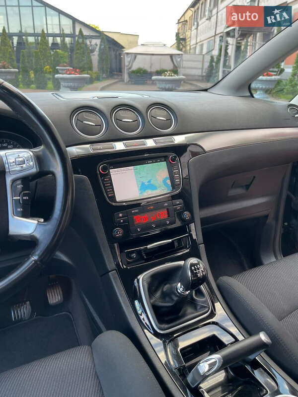Минивэн Ford S-Max 2011 в Стрые
