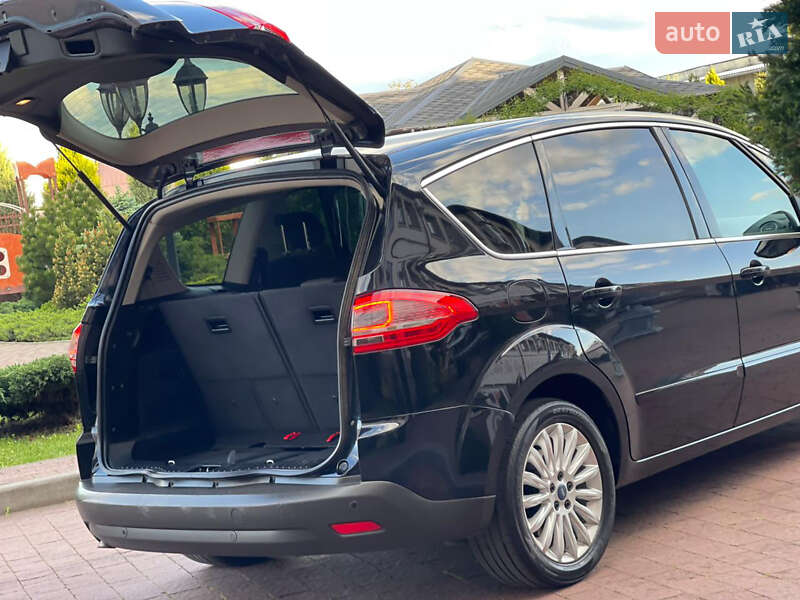 Минивэн Ford S-Max 2011 в Стрые
