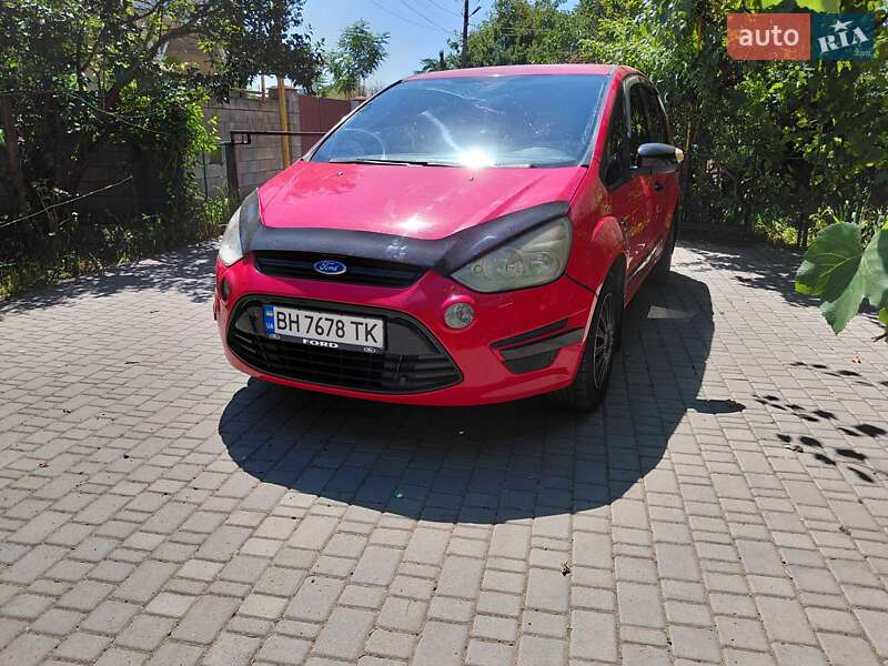 Минивэн Ford S-Max 2012 в 