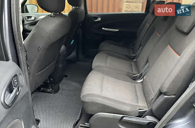 Мінівен Ford S-Max 2009 в 