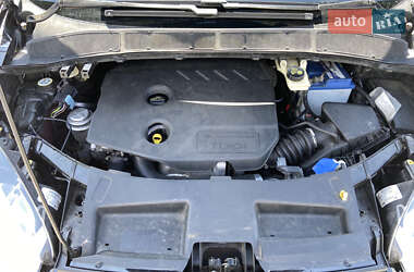 Минивэн Ford S-Max 2011 в 