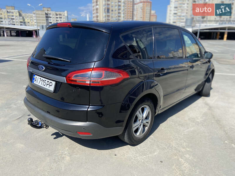 Минивэн Ford S-Max 2011 в Киеве