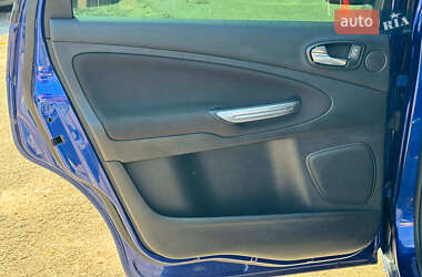 Минивэн Ford S-Max 2013 в 