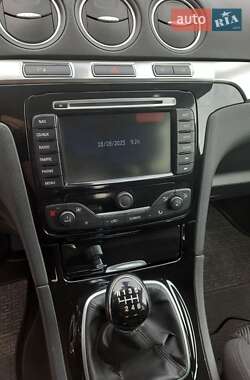 Минивэн Ford S-Max 2011 в 