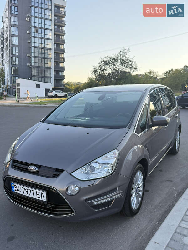 Ford S-Max 2012