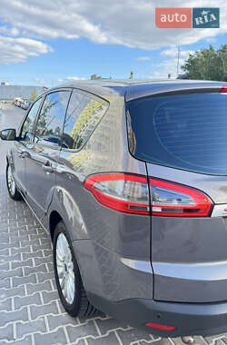 Минивэн Ford S-Max 2012 в 