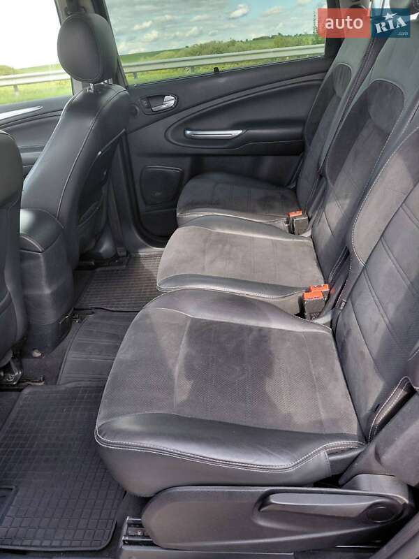 Минивэн Ford S-Max 2010 в Щирце