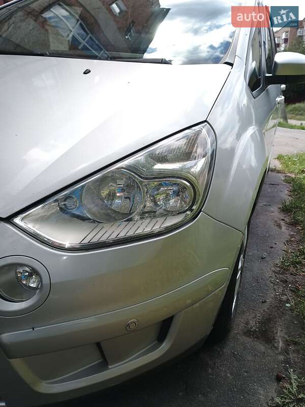Мінівен Ford S-Max 2009 в Шепетівці