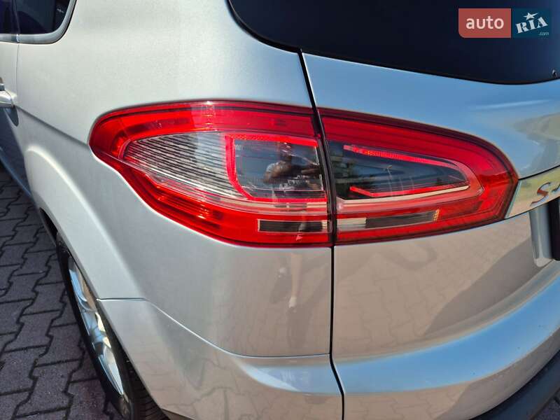 Минивэн Ford S-Max 2011 в Виноградове
