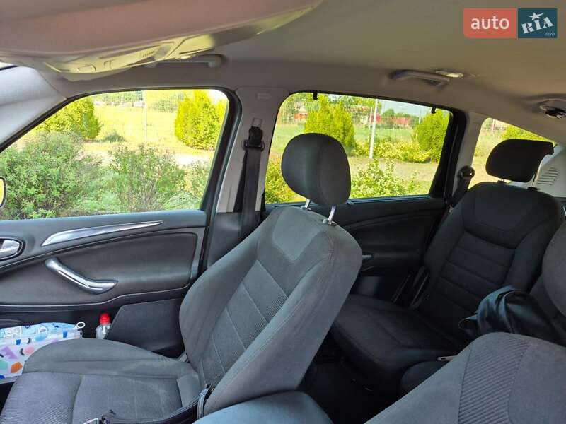 Минивэн Ford S-Max 2011 в Виноградове