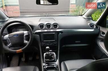 Мінівен Ford S-Max 2011 в 