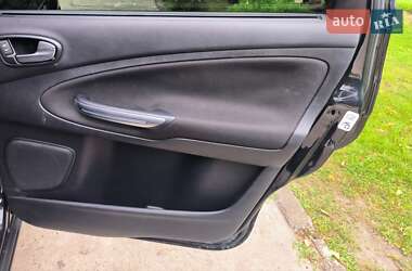 Минивэн Ford S-Max 2010 в 