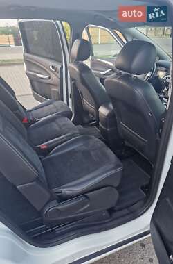 Мінівен Ford S-Max 2014 в 
