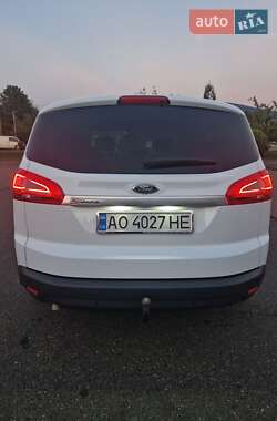 Мінівен Ford S-Max 2014 в 