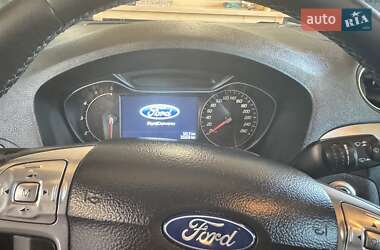 Минивэн Ford S-Max 2014 в 