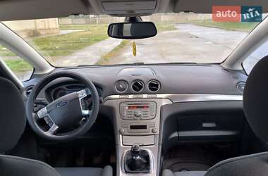 Минивэн Ford S-Max 2009 в 