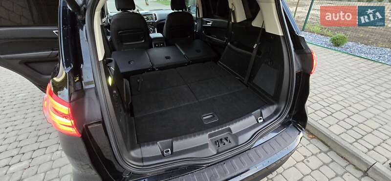 Минивэн Ford S-Max 2015 в Остроге
