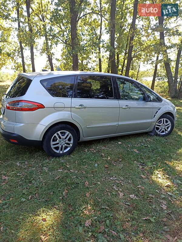 Минивэн Ford S-Max 2013 в Коростене