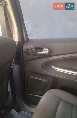Мінівен Ford S-Max 2014 в 