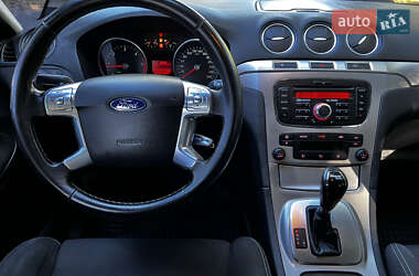 Минивэн Ford S-Max 2013 в 