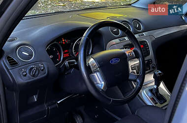 Минивэн Ford S-Max 2013 в 