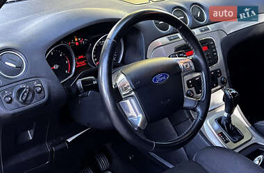 Минивэн Ford S-Max 2013 в 