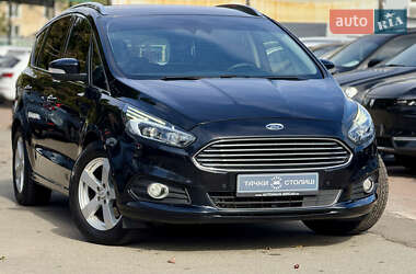 Минивэн Ford S-Max 2015 в 