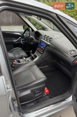 Минивэн Ford S-Max 2009 в 