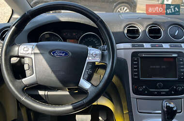 Минивэн Ford S-Max 2011 в 