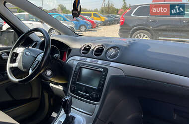 Минивэн Ford S-Max 2011 в 