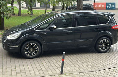 Минивэн Ford S-Max 2013 в 