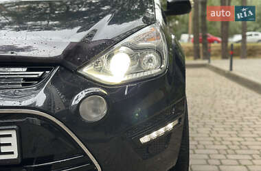 Минивэн Ford S-Max 2013 в 
