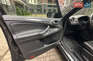 Минивэн Ford S-Max 2013 в 