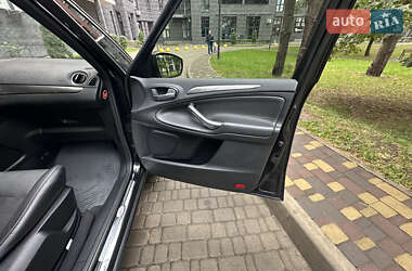 Минивэн Ford S-Max 2013 в 