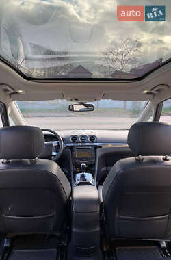 Минивэн Ford S-Max 2011 в 
