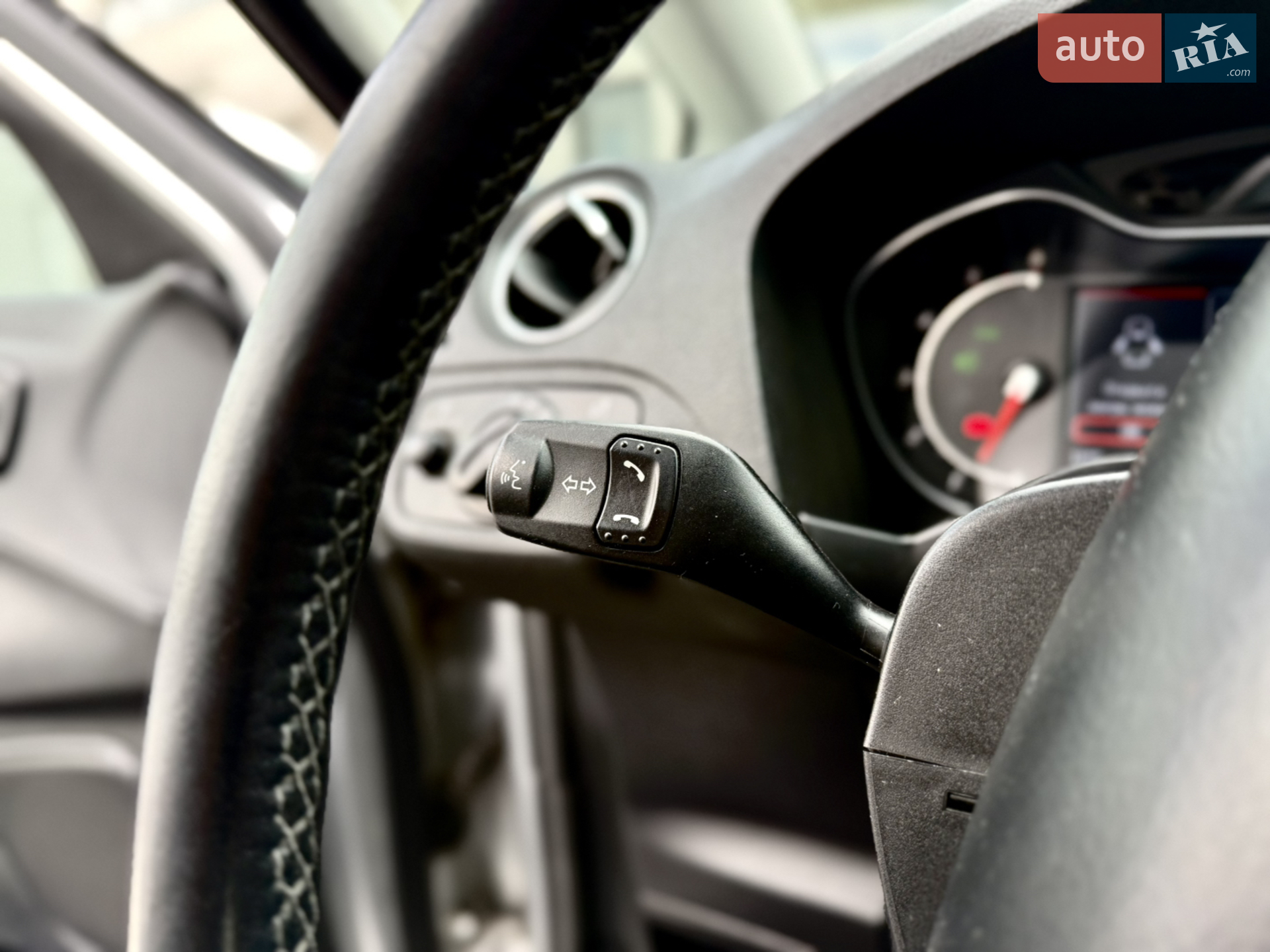 2014 Ford S-MAX - мініатюра 32