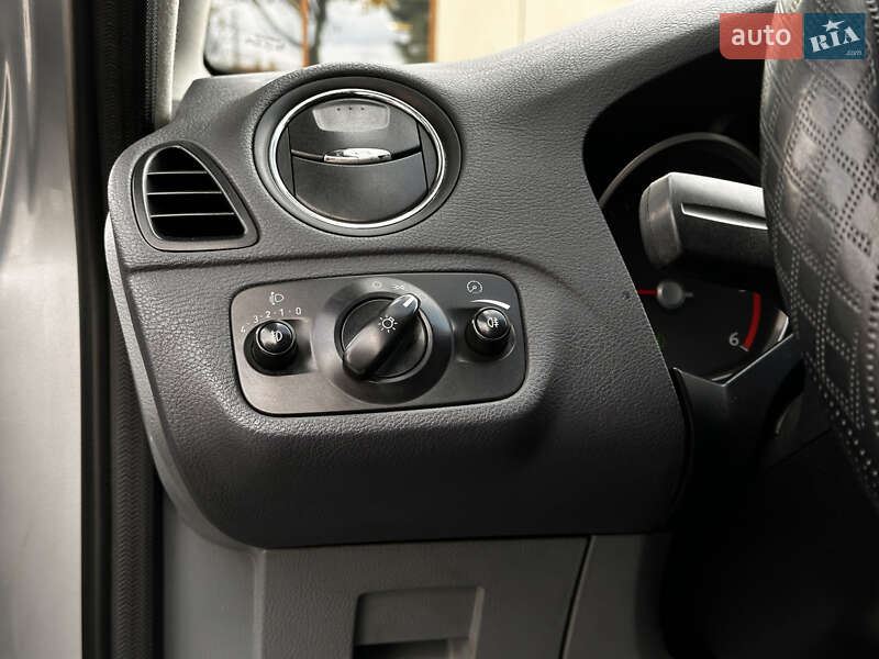 Минивэн Ford S-Max 2007 в Николаеве