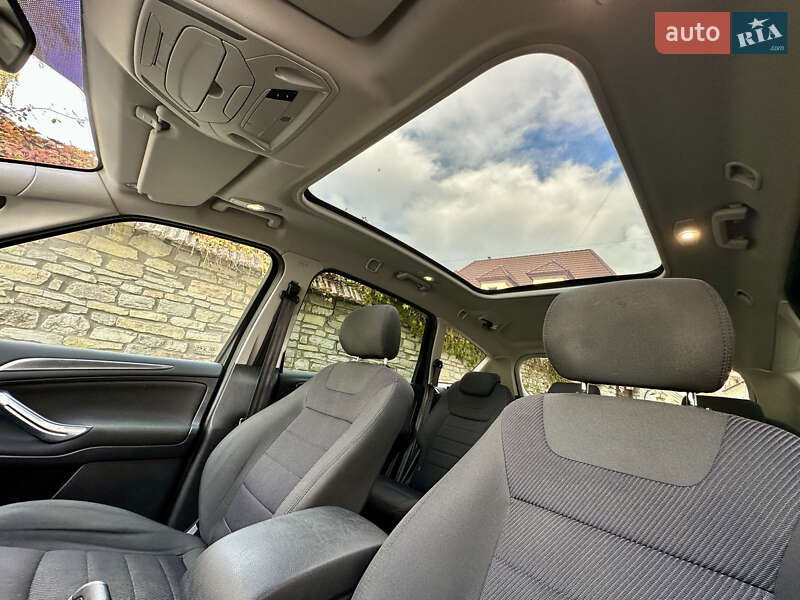 Минивэн Ford S-Max 2014 в Каменец-Подольском