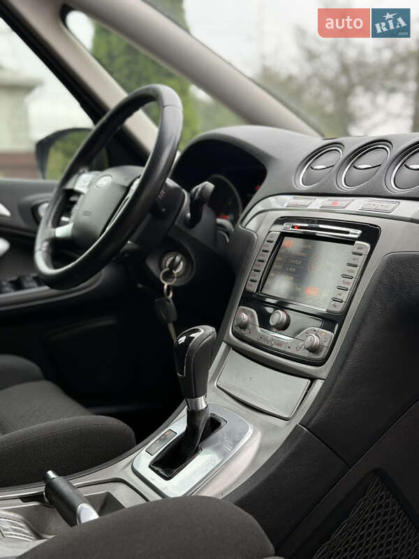 Мінівен Ford S-Max 2007 в Косові