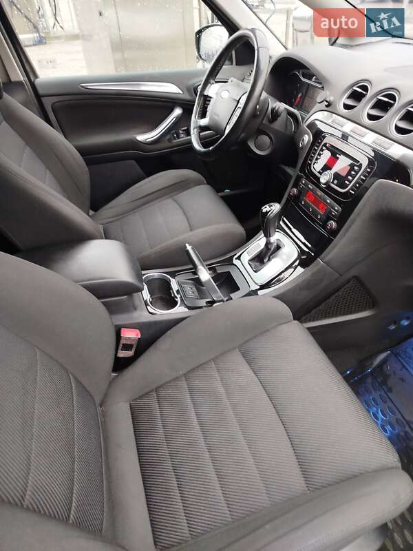 Мінівен Ford S-Max 2013 в Вишневому фото 19 Мінівен Ford S-Max 2013 в Вишневому